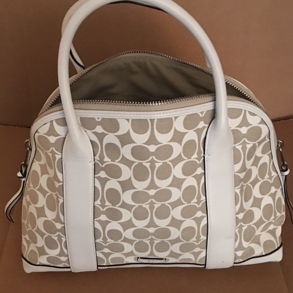 🚨SOLD🚨Coach Handbag👜 - Picture 5 of 7